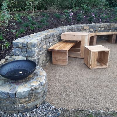 Arbogard, kamenná opěrná zeď, velkoformátová kamenná dlažba